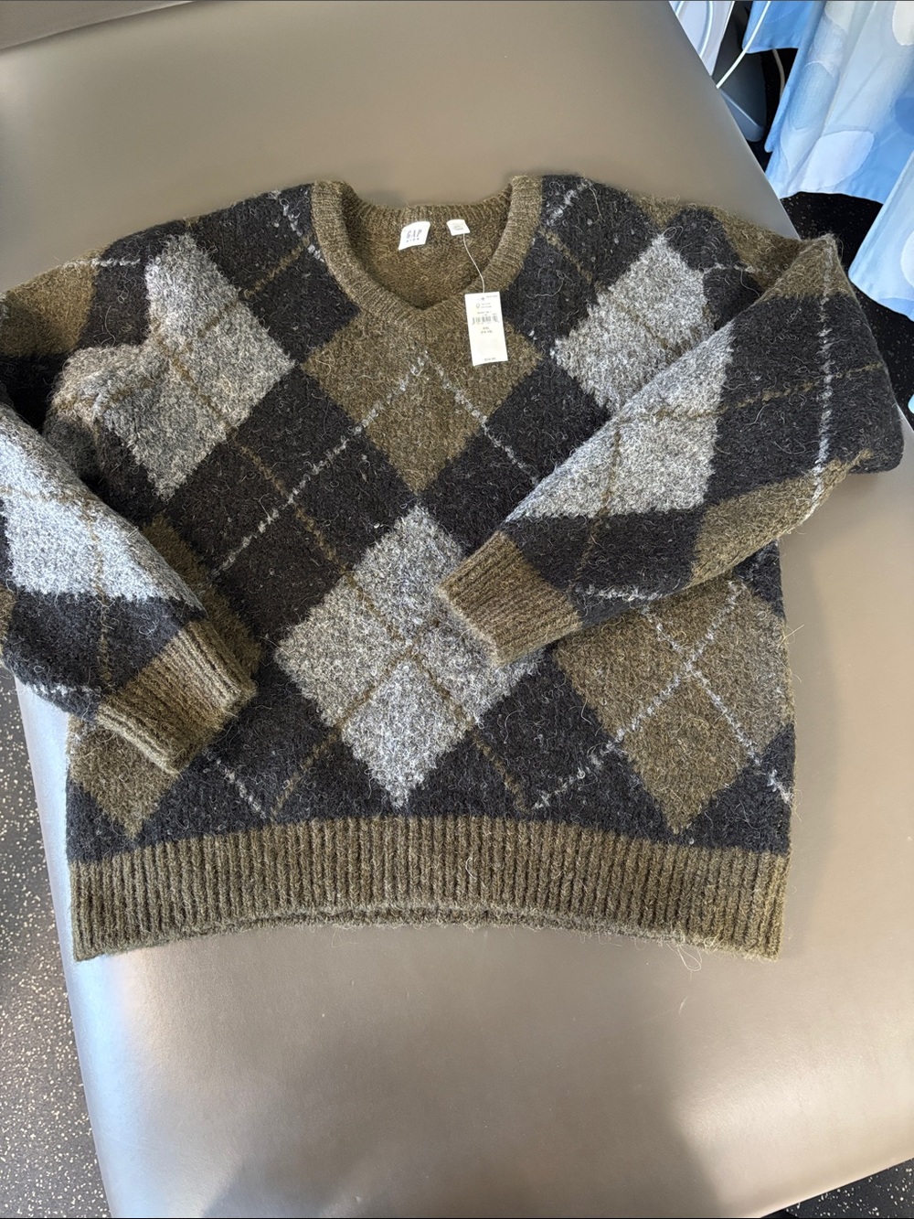 GAP NWT Boy’s Crewneck Argyle Sweater in Olive, Gray, and Black Size XXL/14-16